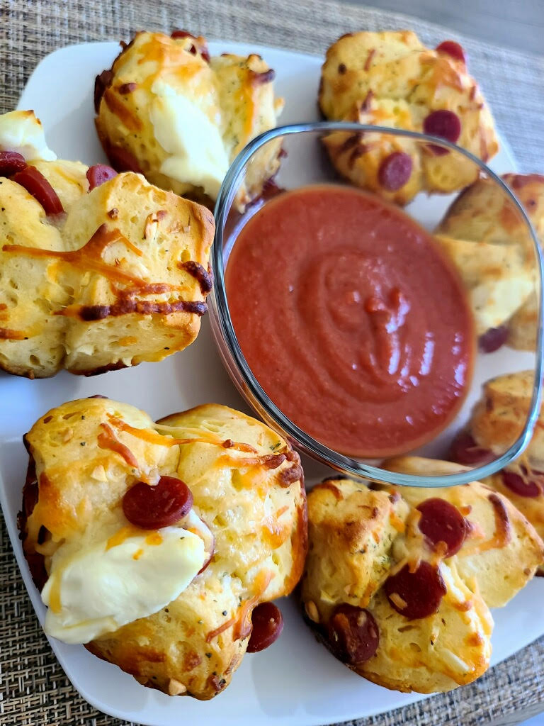 How to Make Pull-Apart Pizza Muffins